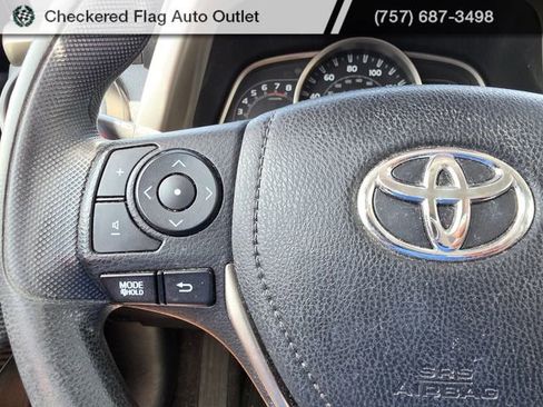Used 2015 Toyota RAV4 LE FWD image 13