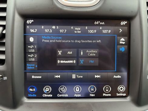 Used 2023 Chrysler 300 Touring L w/ Popular Equipment Group AWD/4WD image 18