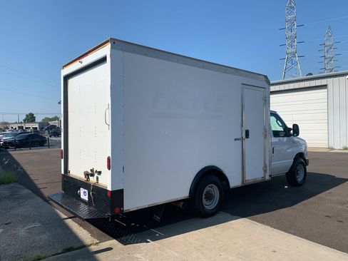 Used 2022 Ford E-350 and Econoline 350 Super Duty w/ Power Windows & Locks Group RWD image 3