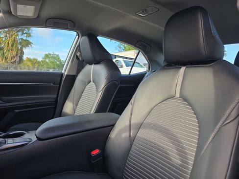 Used 2024 Toyota Camry SE FWD image 26