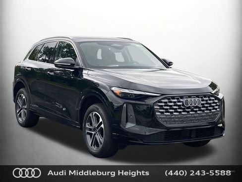 Used 2025 Audi Q5 Premium Plus w/ Premium Plus image 1