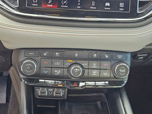 Used 2022 Dodge Durango R/T image 22