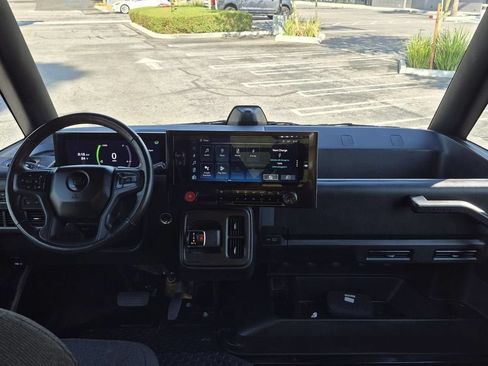Used 2023 Chevrolet Brightdrop 600 w/ Active Safety Package 2 AWD/4WD image 23
