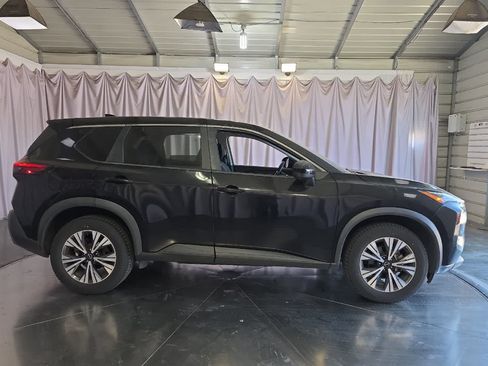 Used 2023 Nissan Rogue SV AWD/4WD image 9