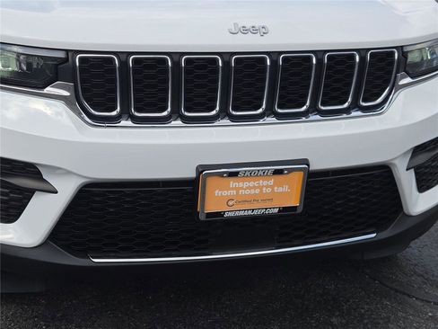 Certified 2024 Jeep Grand Cherokee Laredo X AWD/4WD image 7