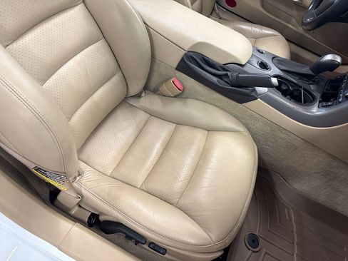 Used 2006 Chevrolet Corvette Coupe w/ Preferred Equipment Group RWD image 52