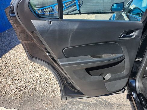 Used 2015 Chevrolet Equinox LS image 16