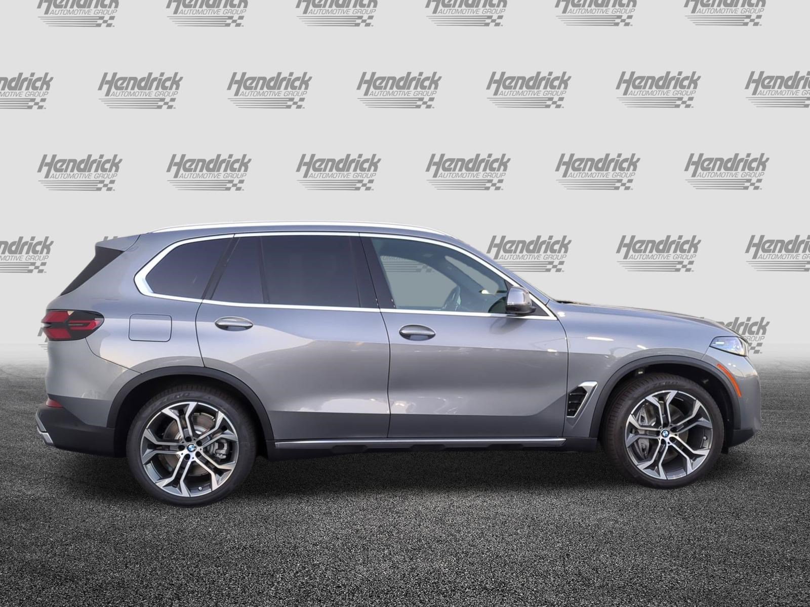 Certified 2026 BMW X5 xDrive50e w/ Climate Comfort Package AWD/4WD image 11