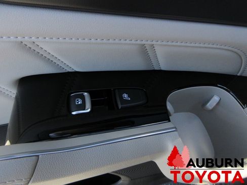 Used 2025 Kia Sorento SX Prestige image 27