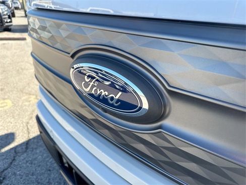 Certified 2022 Ford F150 Lightning Lariat image 34