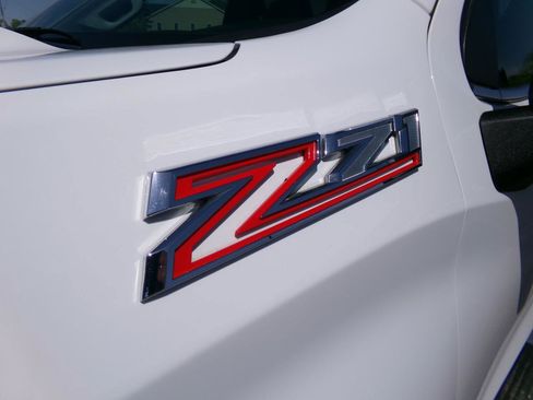 Used 2021 Chevrolet Silverado 1500 LTZ w/ Z71 Off-Road Package AWD/4WD image 16