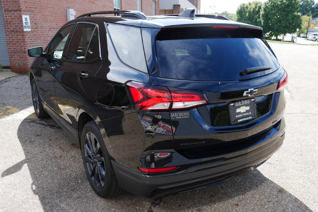 Used 2024 Chevrolet Equinox RS w/ RS Leather Package AWD/4WD image 5