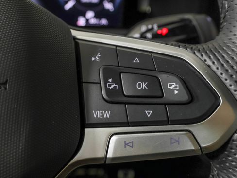 Used 2025 Volkswagen Tiguan SE R-Line AWD/4WD image 28
