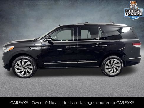 Used 2022 Lincoln Navigator 4WD image 4