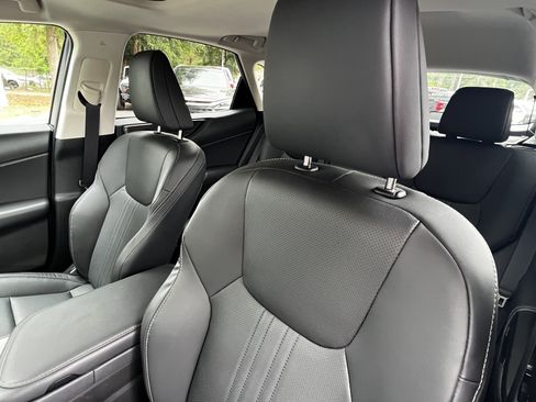 Used 2025 Lexus NX 250 FWD w/ Towing Package (2000 Lbs) image 17