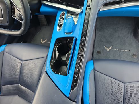 Used 2022 Chevrolet Corvette Stingray Premium Conv w/ Z51 Performance Package RWD image 15