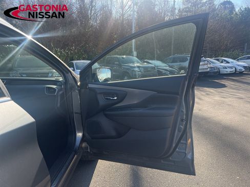 Used 2024 Nissan Murano SV image 27