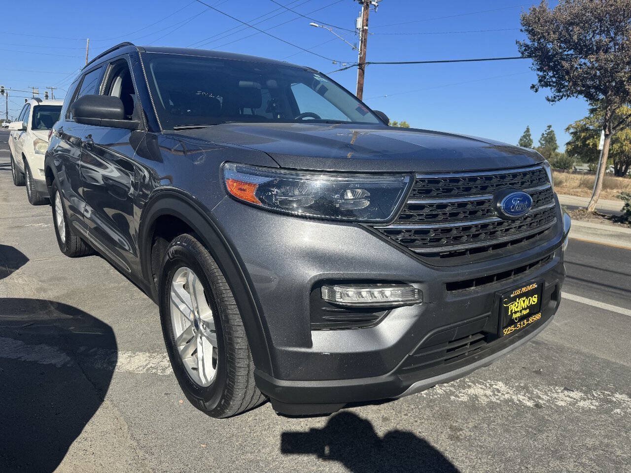 Used 2022 Ford Explorer XLT w/ Equipment Group 202A RWD image 5