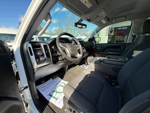 Used 2017 GMC Sierra 1500 SLE w/ SLE Value Package AWD/4WD image 14