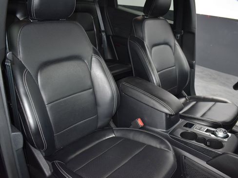 Used 2023 Ford Escape Platinum image 32