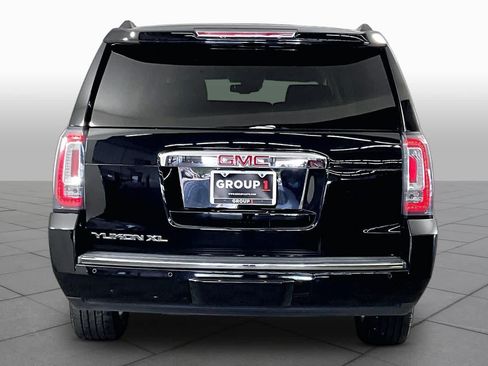 Used 2020 GMC Yukon XL Denali RWD image 5