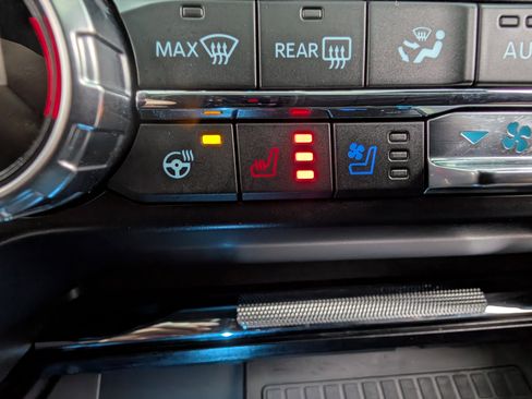 Used 2021 Ford F150 Platinum w/ Equipment Group 701A High image 33