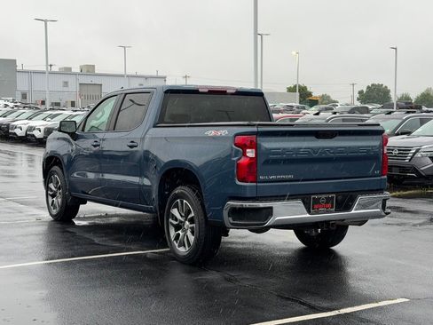 Used 2024 Chevrolet Silverado 1500 LT AWD/4WD image 7