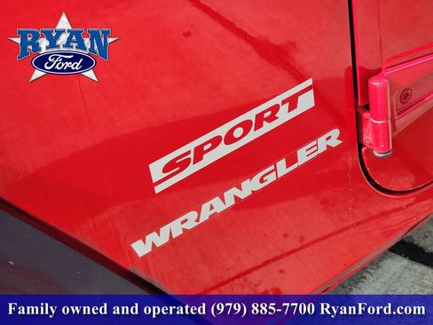 Used 2012 Jeep Wrangler Sport AWD/4WD image 8