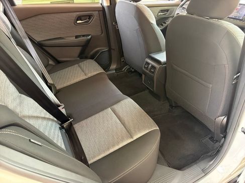 Used 2023 Nissan Rogue SV FWD image 31