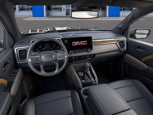 New 2026 GMC Canyon Denali w/ LPO, Denali Black Edition AWD/4WD image 8
