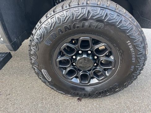 Used 2024 Chevrolet Silverado 2500 ZR2 w/ ZR2 Bison Edition image 11