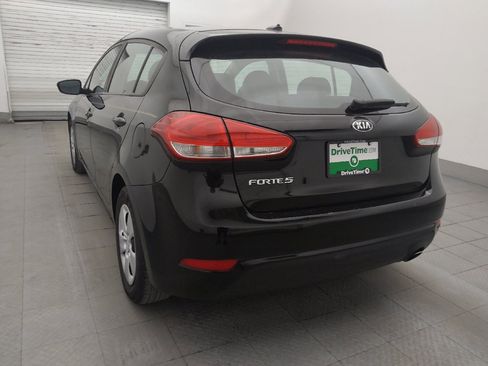 Used 2017 Kia Forte LX FWD image 5