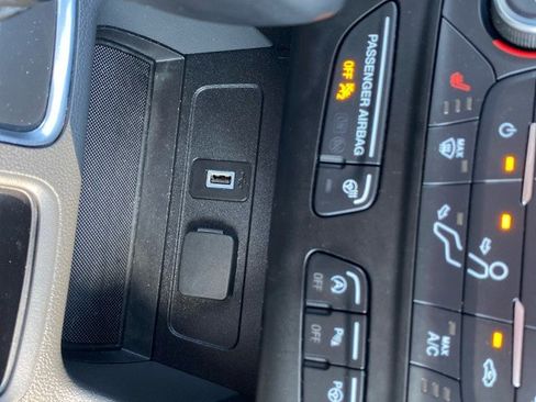 Used 2017 Ford Escape Titanium w/ Equipment Group 301A AWD/4WD image 39