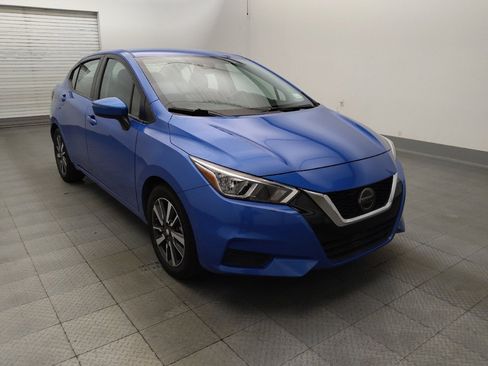 Used 2021 Nissan Versa SV FWD image 13