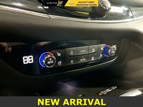 Used 2023 Buick Enclave Premium image 16