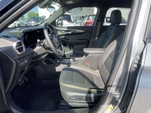 Used 2024 Chevrolet TrailBlazer ACTIV w/ Driver Confidence Package image 14