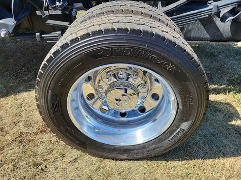 New 2026 RAM 5500 4x4 Crew Cab image 37