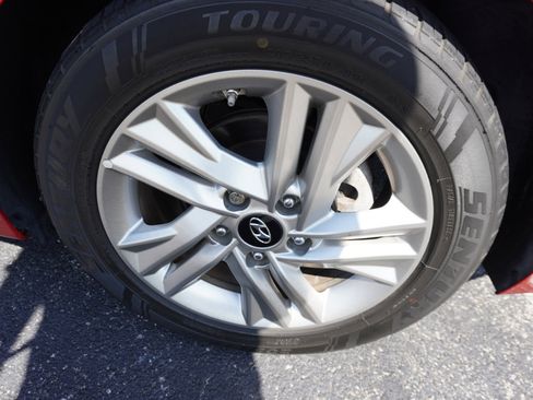 Used 2020 Hyundai Elantra Value Edition image 38