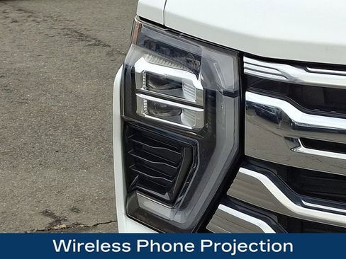 Used 2024 Chevrolet Silverado 2500 High Country image 13