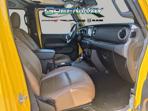 Used 2021 Jeep Wrangler Unlimited Sahara w/ Cold Weather Group AWD/4WD image 27