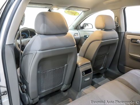 Used 2009 Chevrolet Malibu LS image 17