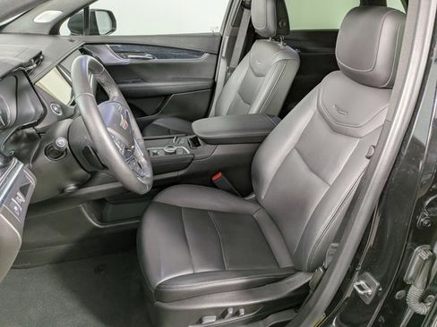 Certified 2023 Cadillac XT5 Premium Luxury w/ LPO, Floor Liner Package image 18