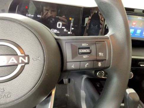 Used 2025 Nissan Kicks S FWD image 23