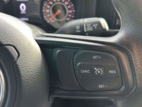 Used 2024 Jeep Gladiator Sport image 22