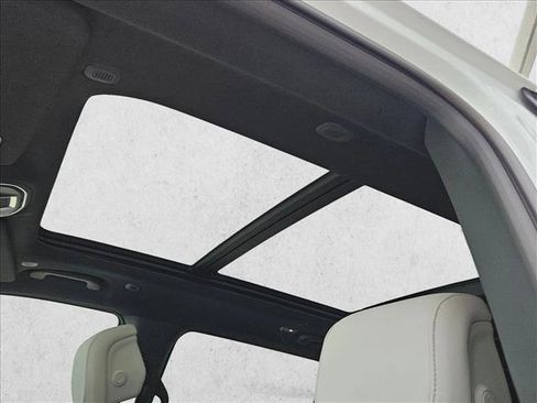 New 2026 Jeep Grand Wagoneer 2WD image 18