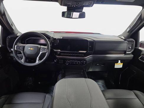 Used 2026 Chevrolet Silverado 2500 LT w/ Safety Package AWD/4WD image 9