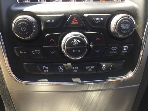 Used 2018 Jeep Grand Cherokee Altitude AWD/4WD image 33