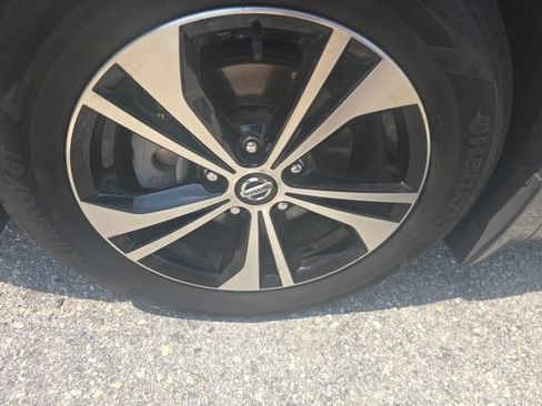 Certified 2022 Nissan Sentra SV FWD image 26