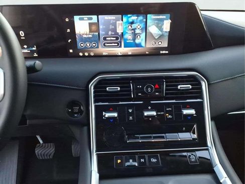 New 2026 Nissan Armada SV image 18