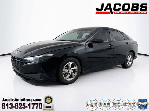 Used 2021 Hyundai Elantra SE w/ Cargo Package FWD image 1
